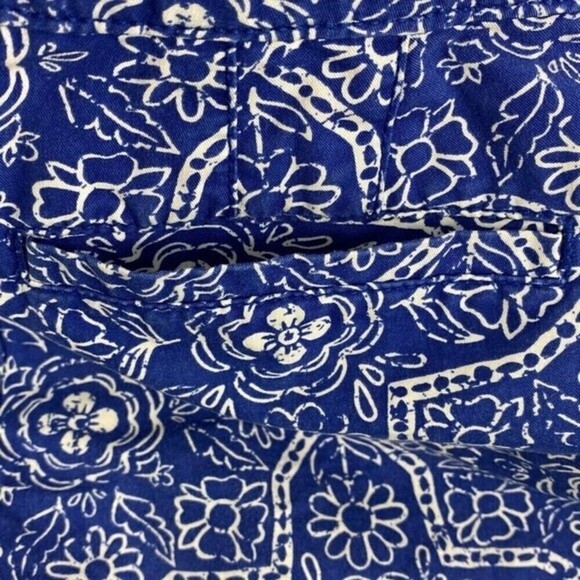 Old Navy Shorts Womens Size 4 Blue Floral Design Pockets Casual - Picture 6 of 6
